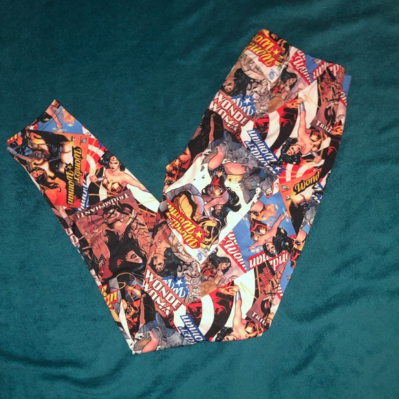 DC Comics Pants - NWOT- Wonder Woman Leggings